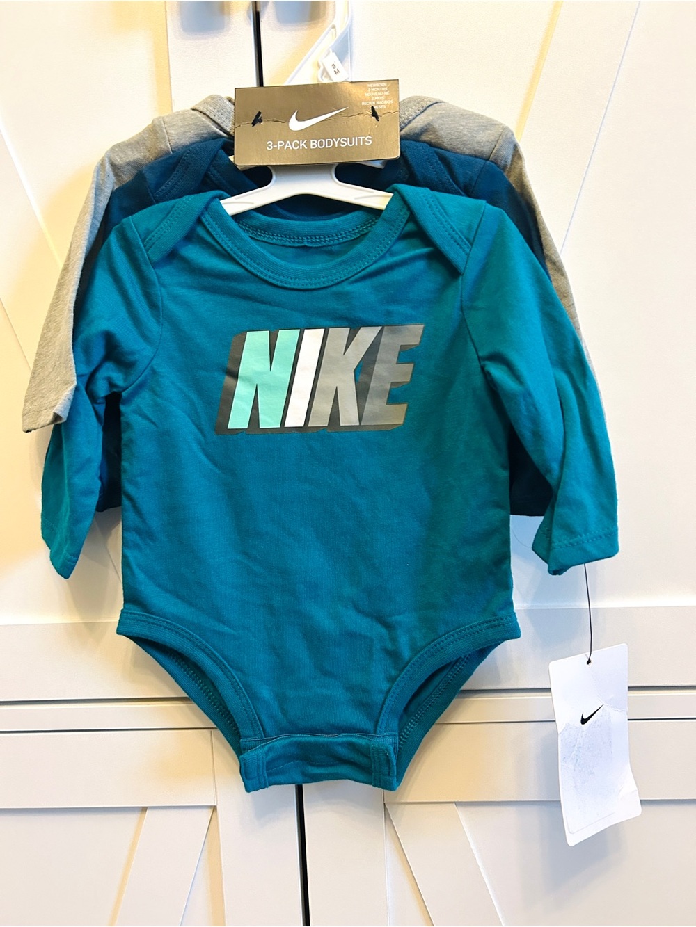 NWT Nike Baby Boy 3 Pack Bodysuits 3M Just Do It Logo